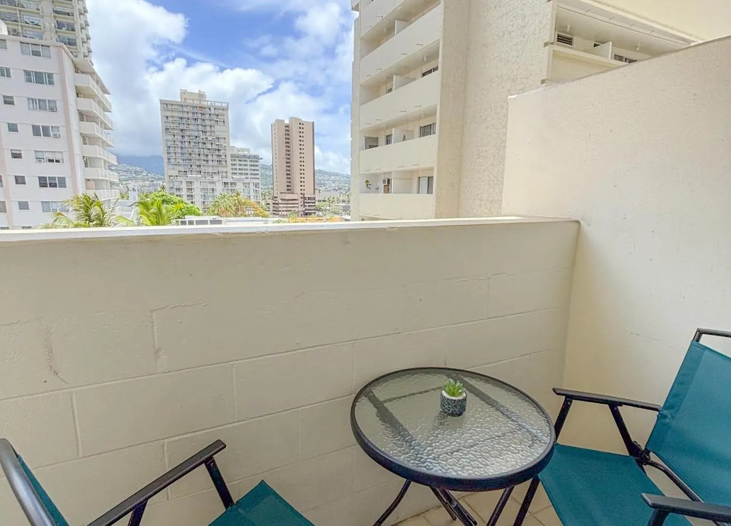 Kuhio Village 704A Condo هونولولو