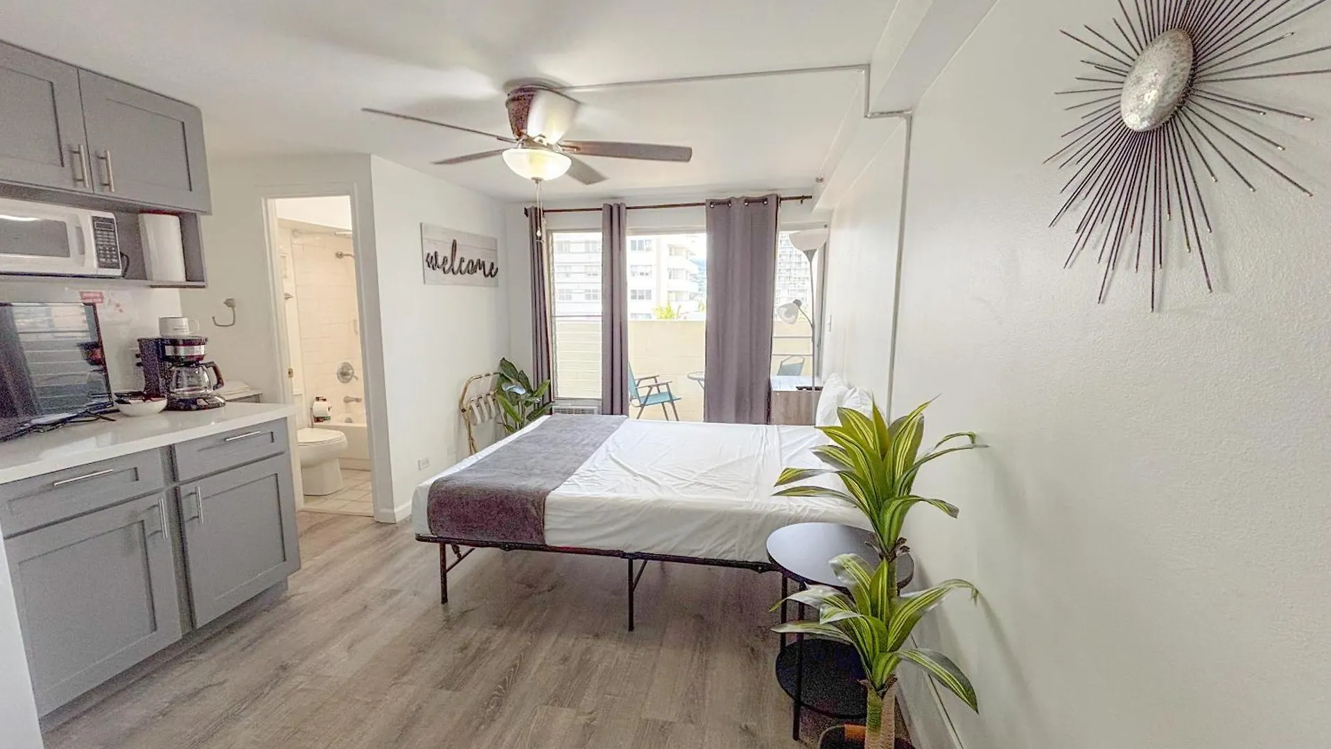 Kuhio Village 704A Condo هونولولو